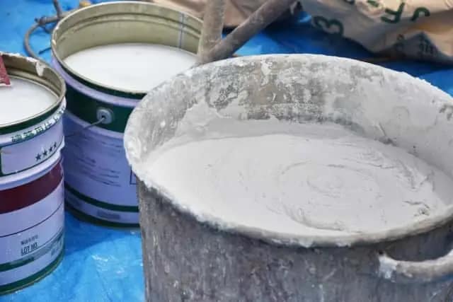 主流は水性塗料?油性塗料?外壁塗装の塗料の仕組みと選び方