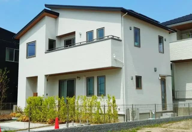 西東京市の業者選び|家の部分塗装はやるべき?待つべき?塗装費用係る判断基準04|外壁塗装工事|外壁修理工事|屋根塗装工事|外壁工事|屋根工事|CHIKAZAWA|所沢市、狭山市、川越市、東村山市の地域密着型施工会社|外壁工事、屋根工事、塗装工事、雨樋工事、内装工事を中心とした施工が得意な職人集団です!所沢市、狭山市、川越市、東村山市のお客様とお客様の住まいについて一緒に考えるアットホームな施工会社です。