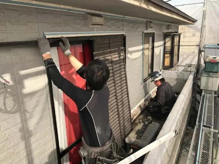 施工中の様子|CHIKAZAWA|所沢市、狭山市、川越市、東村山市の地域密着型施工会社|外壁工事、屋根工事、塗装工事、雨樋工事、内装工事を中心とした施工・修理・修繕が得意な職人集団です!所沢市、狭山市、川越市、東村山市のお客様とお客様の住まいについて一緒に考えるアットホームな施工会社です。