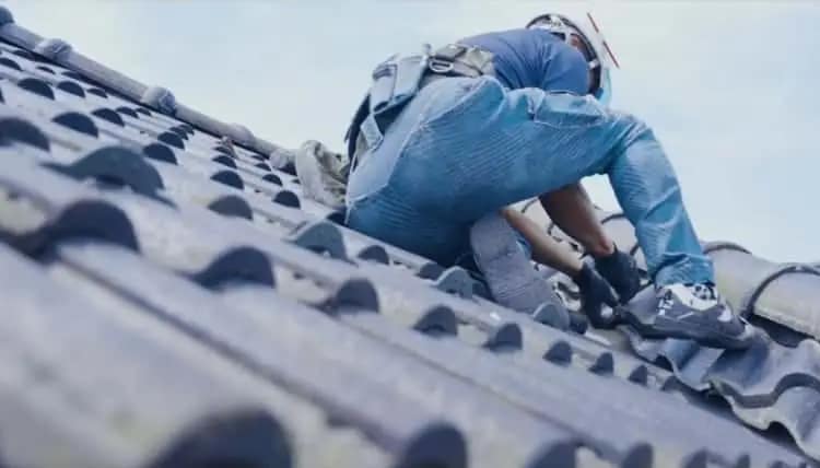 瓦屋根で雨漏りが起きる原因の特定と補修に重要な防水シート