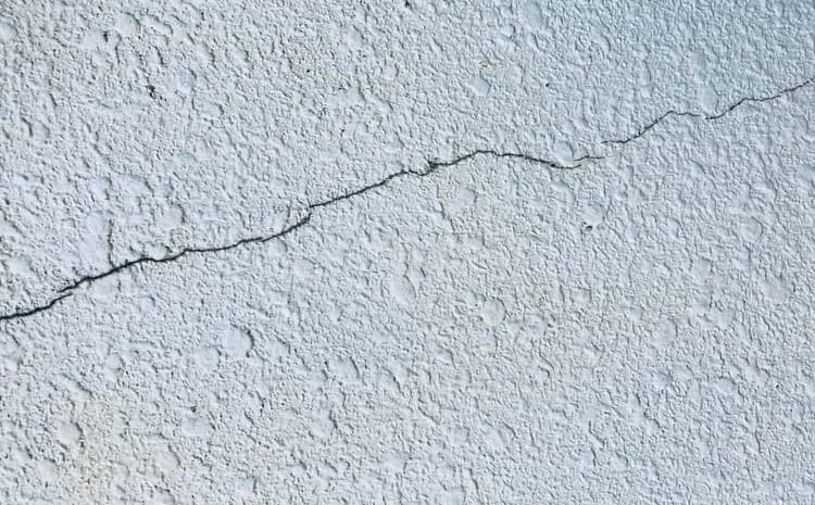 騙された⁉無機塗料で早期ひび割れ・剥がれのトラブル?メリット・デメリットや外壁塗装の保証