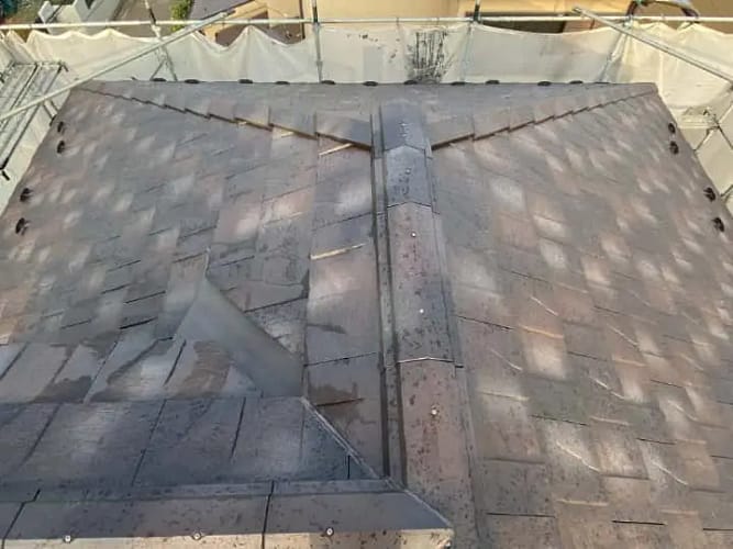 東久留米市|新素材!軽量屋根瓦「ルーガ鉄平」による屋根改修工事|塗装工事の費用相場、施工事例もご紹介!01|屋根塗装工事|外壁塗装工事|CHIKAZAWA|所沢市、狭山市、川越市、東村山市の地域密着型施工会社|外壁工事、屋根工事、塗装工事、雨樋工事、内装工事を中心とした施工が得意な職人集団です!所沢市、狭山市、川越市、東村山市のお客様とお客様の住まいについて一緒に考えるアットホームな施工会社です。