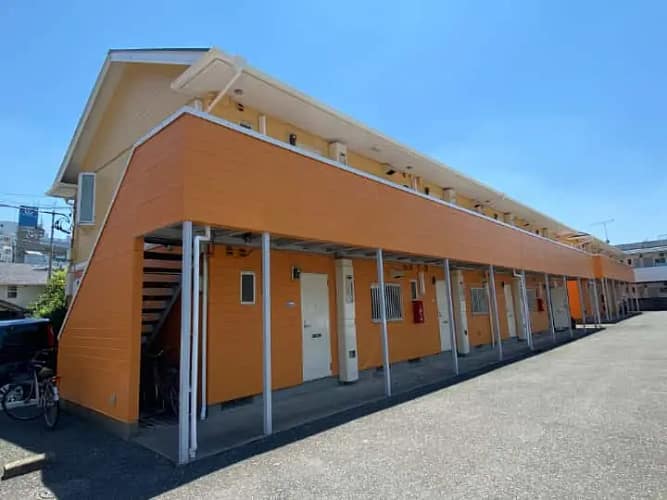 プレミアムシリコンを使ったアパートの外壁塗装の事例