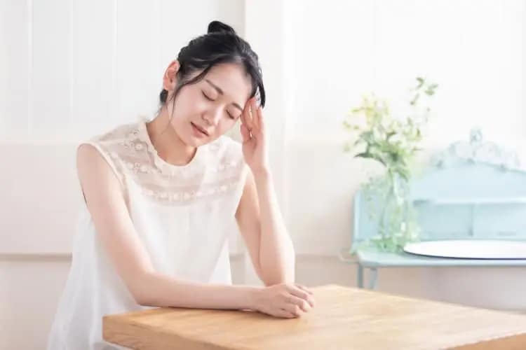 雨漏り工事は業者選びが命!雨漏り業者の選び方、修理費用、雨漏りが原因で発生しやすいトラブルをご紹介2|雨漏り工事|防水工事|外壁工事|屋根工事|CHIKAZAWA|所沢市、狭山市、川越市、東村山市の地域密着型施工会社|外壁工事、屋根工事、塗装工事、雨樋工事、内装工事を中心とした施工が得意な職人集団です!所沢市、狭山市、川越市、東村山市のお客様とお客様の住まいについて一緒に考えるアットホームな施工会社です。