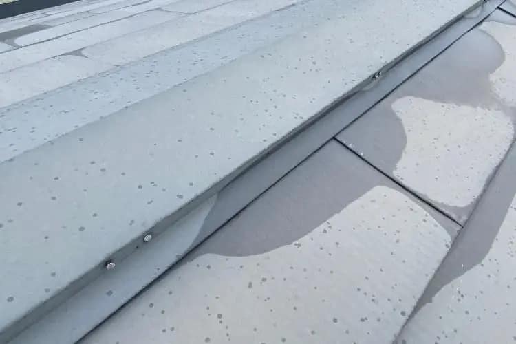 雨漏りに火災保険は適用される?火災保険の適用条件と申請手順とそのポイントとは|雨漏り工事|CHIKAZAWA|所沢市、狭山市、川越市、東村山市の地域密着型施工会社|外壁工事、屋根工事、塗装工事、雨樋工事、内装工事を中心とした施工が得意な職人集団です!所沢市、狭山市、川越市、東村山市のお客様とお客様の住まいについて一緒に考えるアットホームな施工会社です。