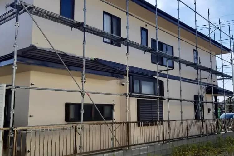 鶴ヶ島市|DIYで部分・一面塗装は可能?費用削減方法や外壁塗装を業者に依頼する場合のポイント01|外壁塗装工事|外壁修理工事|屋根塗装工事|外壁工事|屋根工事|CHIKAZAWA|所沢市、狭山市、川越市、東村山市の地域密着型施工会社|外壁工事、屋根工事、塗装工事、雨樋工事、内装工事を中心とした施工が得意な職人集団です!所沢市、狭山市、川越市、東村山市のお客様とお客様の住まいについて一緒に考えるアットホームな施工会社です。