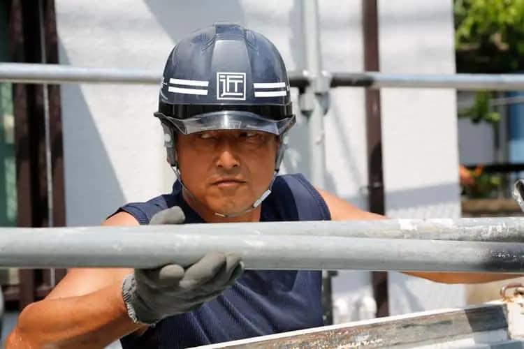 志木市|DIYで部分・一面塗装は可能?費用削減方法や外壁塗装を業者に依頼する場合のポイント02|外壁塗装工事|外壁修理工事|屋根塗装工事|外壁工事|屋根工事|CHIKAZAWA|所沢市、狭山市、川越市、東村山市の地域密着型施工会社|外壁工事、屋根工事、塗装工事、雨樋工事、内装工事を中心とした施工が得意な職人集団です!所沢市、狭山市、川越市、東村山市のお客様とお客様の住まいについて一緒に考えるアットホームな施工会社です。