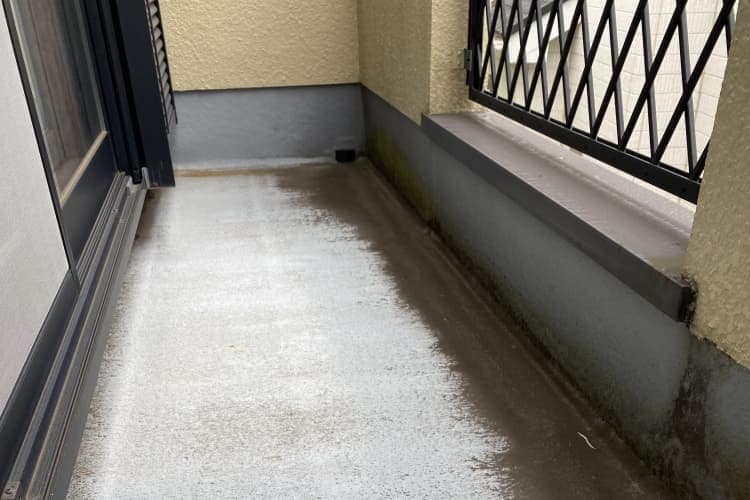 ベランダ・屋上防水工事にかかる費用相場や補助金01|川越市|防水工事|雨漏り工事|外壁塗装工事|外壁修理工事|屋根塗装工事|外壁工事|屋根工事|CHIKAZAWA|所沢市、狭山市、川越市、東村山市の地域密着型施工会社|外壁工事、屋根工事、塗装工事、雨樋工事、内装工事を中心とした施工が得意な職人集団です!所沢市、狭山市、川越市、東村山市のお客様とお客様の住まいについて一緒に考えるアットホームな施工会社です。