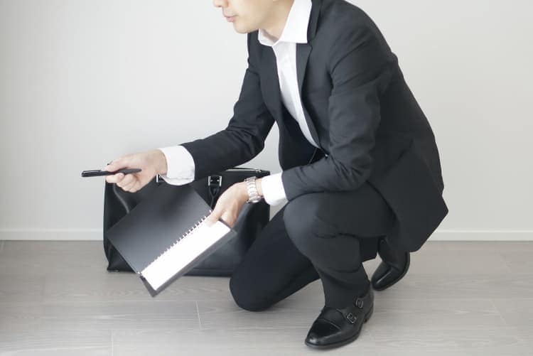 ふじみ野市|点検訪問詐欺に注意!契約前後の正しい対応と実例で学ぶ回避策01|埼玉県|屋根工事|雨漏り工事|外壁工事|屋根|外壁|CHIKAZAWA|ふじみ野市、狭山市、川越市、東村山市の地域密着型施工会社|外壁工事、屋根工事、塗装工事、雨樋工事、内装工事を中心とした施工が得意な職人集団です!ふじみ野市、狭山市、川越市、東村山市のお客様とお客様の住まいについて一緒に考えるアットホームな施工会社です。