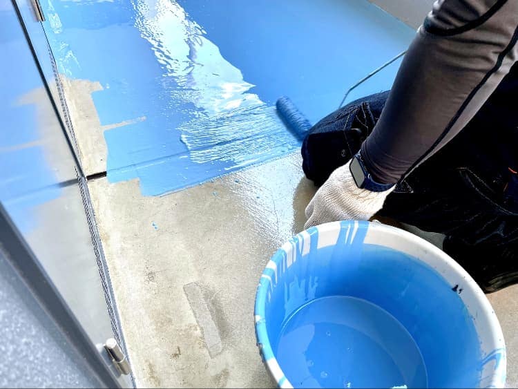 ベランダ・屋上防水工事にかかる費用相場や補助金05|入間市|防水工事|雨漏り工事|外壁塗装工事|外壁修理工事|屋根塗装工事|外壁工事|屋根工事|CHIKAZAWA|所沢市、狭山市、川越市、東村山市の地域密着型施工会社|外壁工事、屋根工事、塗装工事、雨樋工事、内装工事を中心とした施工が得意な職人集団です!所沢市、狭山市、川越市、東村山市のお客様とお客様の住まいについて一緒に考えるアットホームな施工会社です。