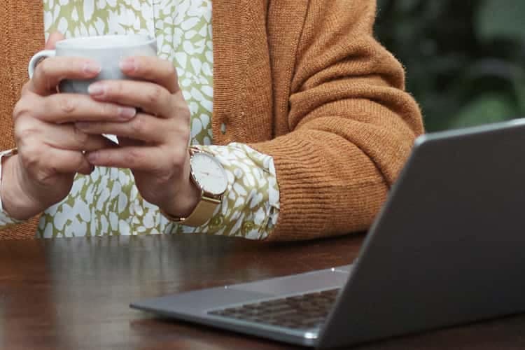 お問合せ・ご相談|主な流れ|株式会社CHIKAZAWA|所沢市、狭山市、川越市、東村山市の地域密着型施工会社|外壁工事、屋根工事、塗装工事、雨樋工事、内装工事を中心とした施工が得意な職人集団です!所沢市、狭山市、川越市、東村山市のお客様とお客様の住まいについて一緒に考えるアットホームな施工会社です。修理・修繕、なんでも懇切丁寧に対応します!